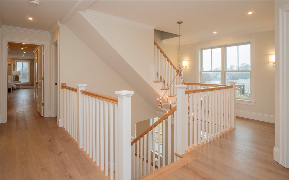 211 Morrison Avenue Middletown, RI 02842 - Photo 26 of 50