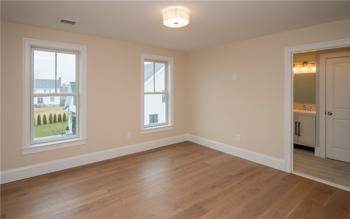 211 Morrison Avenue Middletown, RI 02842 - Photo 27 of 50