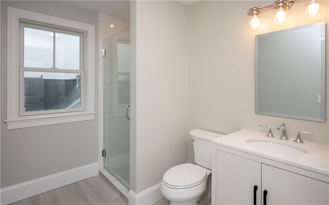 211 Morrison Avenue Middletown, RI 02842 - Photo 28 of 50