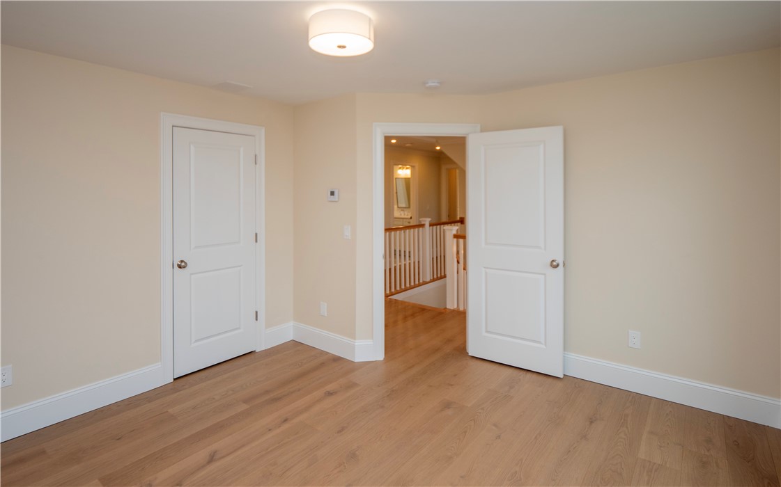 211 Morrison Avenue Middletown, RI 02842 - Photo 30 of 50