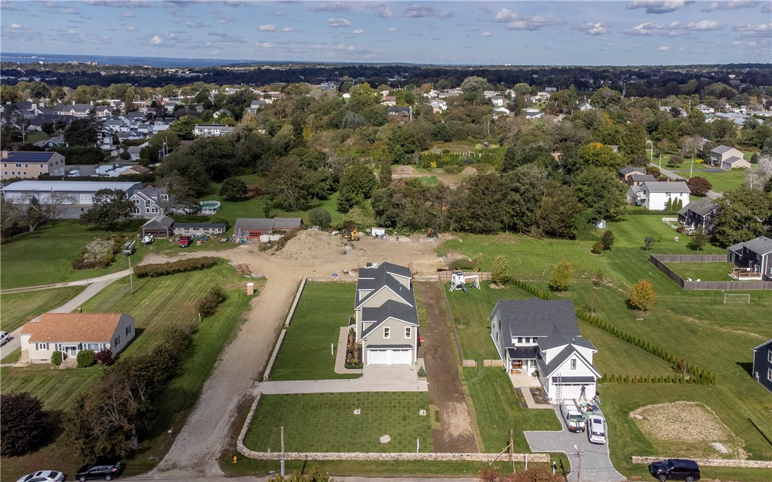 211 Morrison Avenue Middletown, RI 02842 - Photo 6 of 50