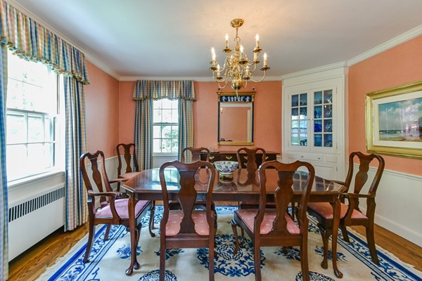 48 Thackeray Road Wellesley, MA 02481 - Photo 8 of 29