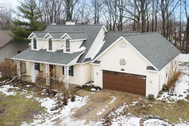 $415,000 | 975 Songbird Lane, Holland, MI 49423