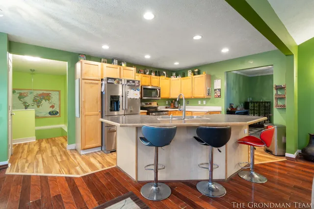 $415,000 | 975 Songbird Lane, Holland, MI 49423