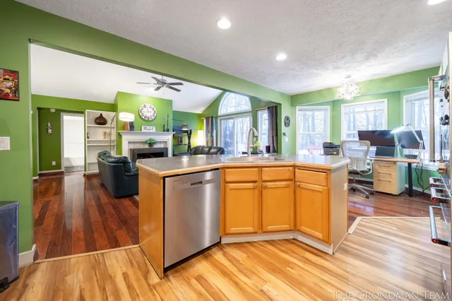 $415,000 | 975 Songbird Lane, Holland, MI 49423