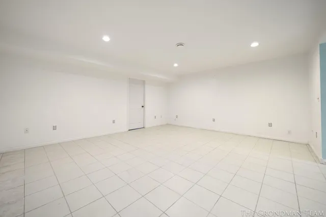 $415,000 | 975 Songbird Lane, Holland, MI 49423