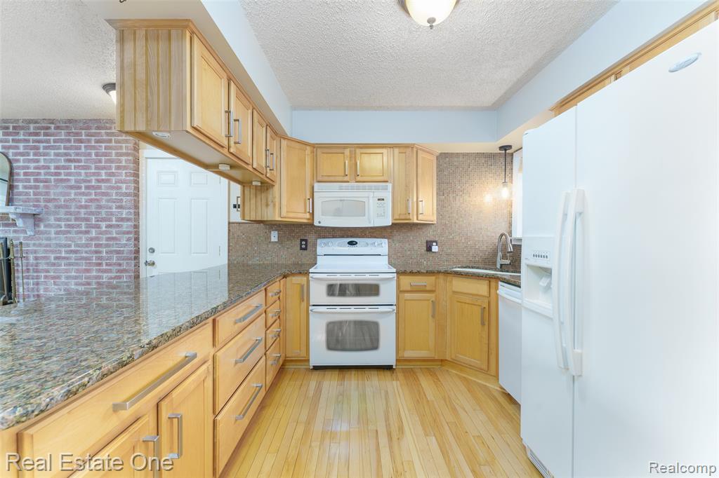 10846 Colony Pinckney, MI 48169 - Photo 22 of 58