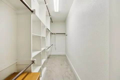 $959,900 | 204 Chisholm Trail, Highland Village, TX 75077