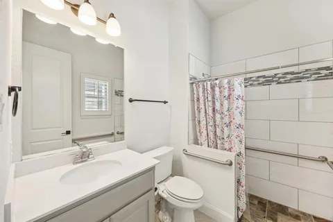 $959,900 | 204 Chisholm Trail, Highland Village, TX 75077