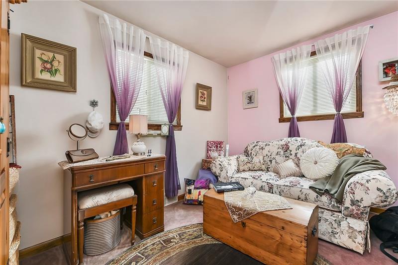 861 Blue Ridge Drive Pittsburgh, PA 15239 - Photo 15 of 25 Gallery Image 15
