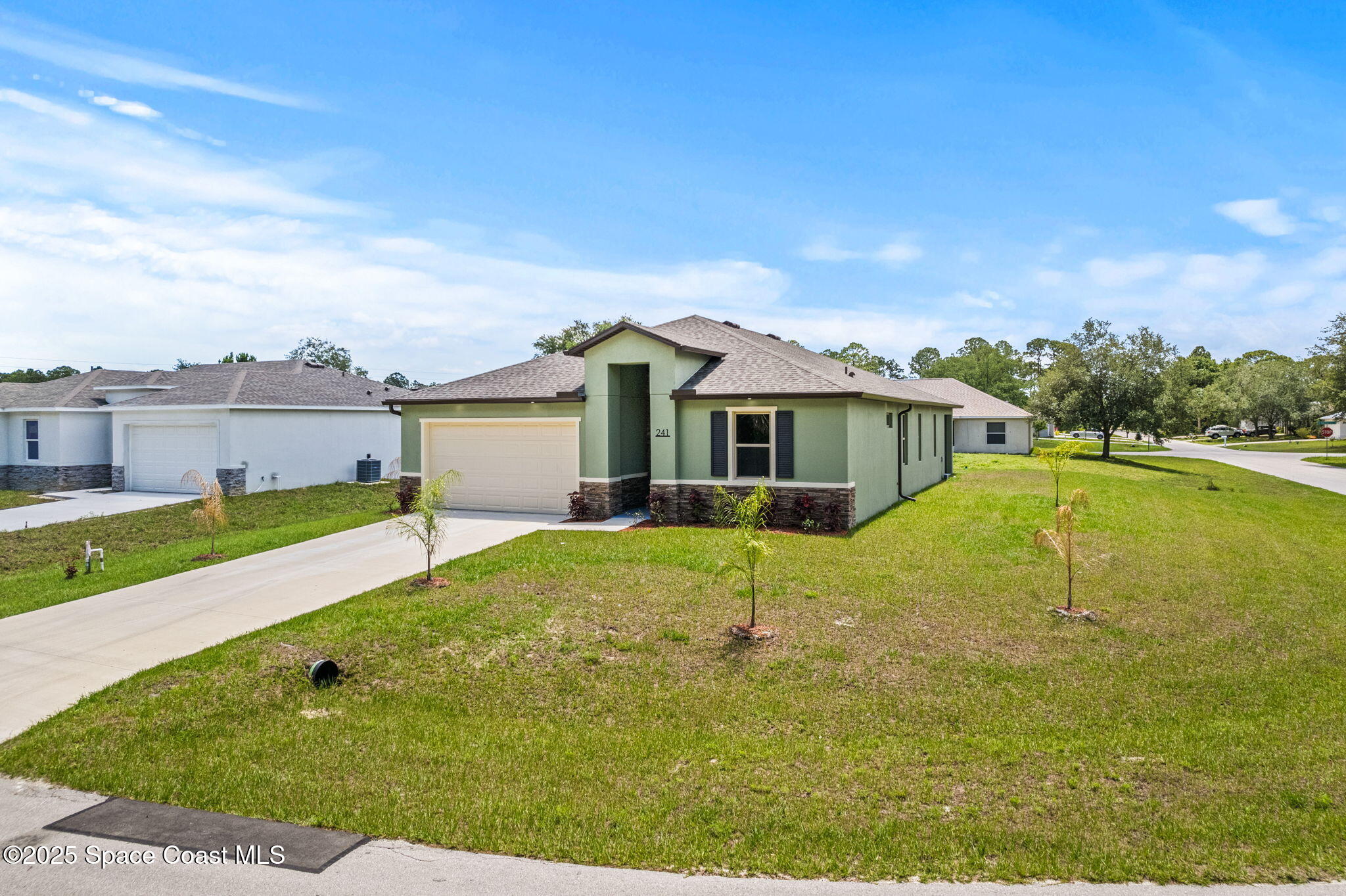 241 Sarah Road Southwest Palm Bay, FL 32908 - Photo 5 of 54 a view of outdoor space yard and swimming pool