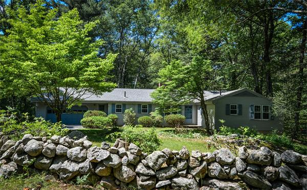 28 Great Rock Road Sherborn, MA 01770 - Photo 1 of 15 Gallery Image 1