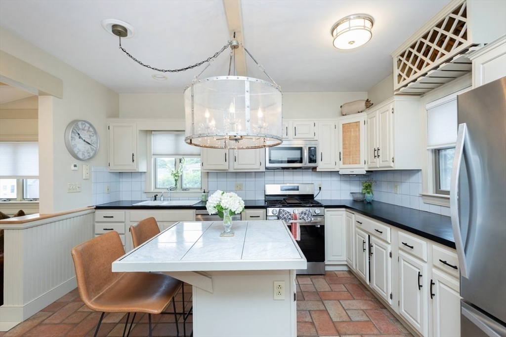 24 Pond Street, Unit 1 Marblehead, MA 01945 - Photo 7 of 40