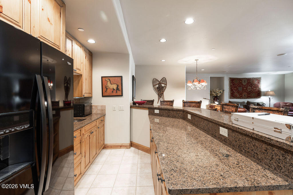 54 Cresta Road, Unit G1 Edwards, CO 81632 - Photo 10 of 20 2604_village_th_g1_interior_bar
