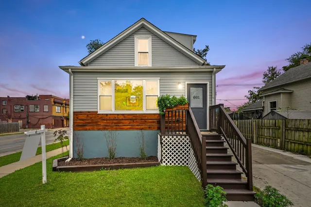 $359,900 | 601 South 6th Avenue, Maywood, IL 60153