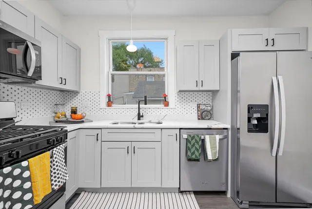 $359,900 | 601 South 6th Avenue, Maywood, IL 60153