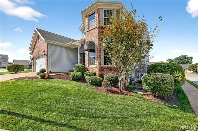 $599,000 | 164 Blue Water Drive, St. Peters, MO 63366