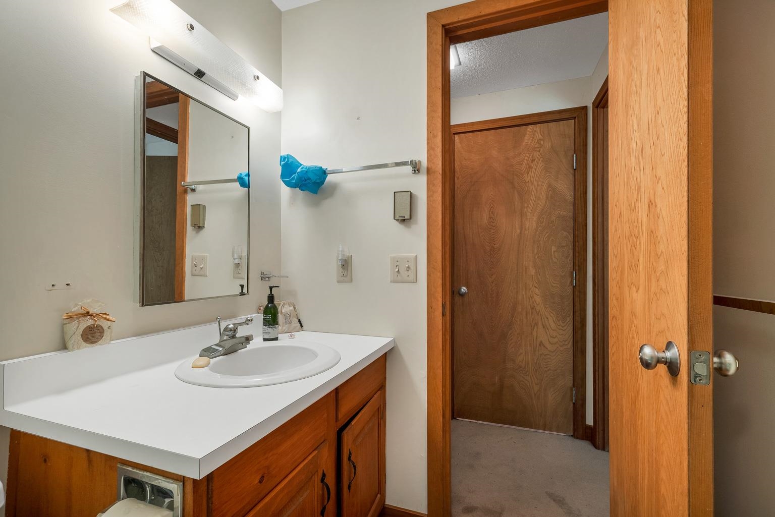 1383 King Hill Road New London, NH 03257 - Photo 31 of 35