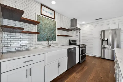 $1,145,000 | 4200 Beach Drive Southeast, St. Petersburg, FL 33705