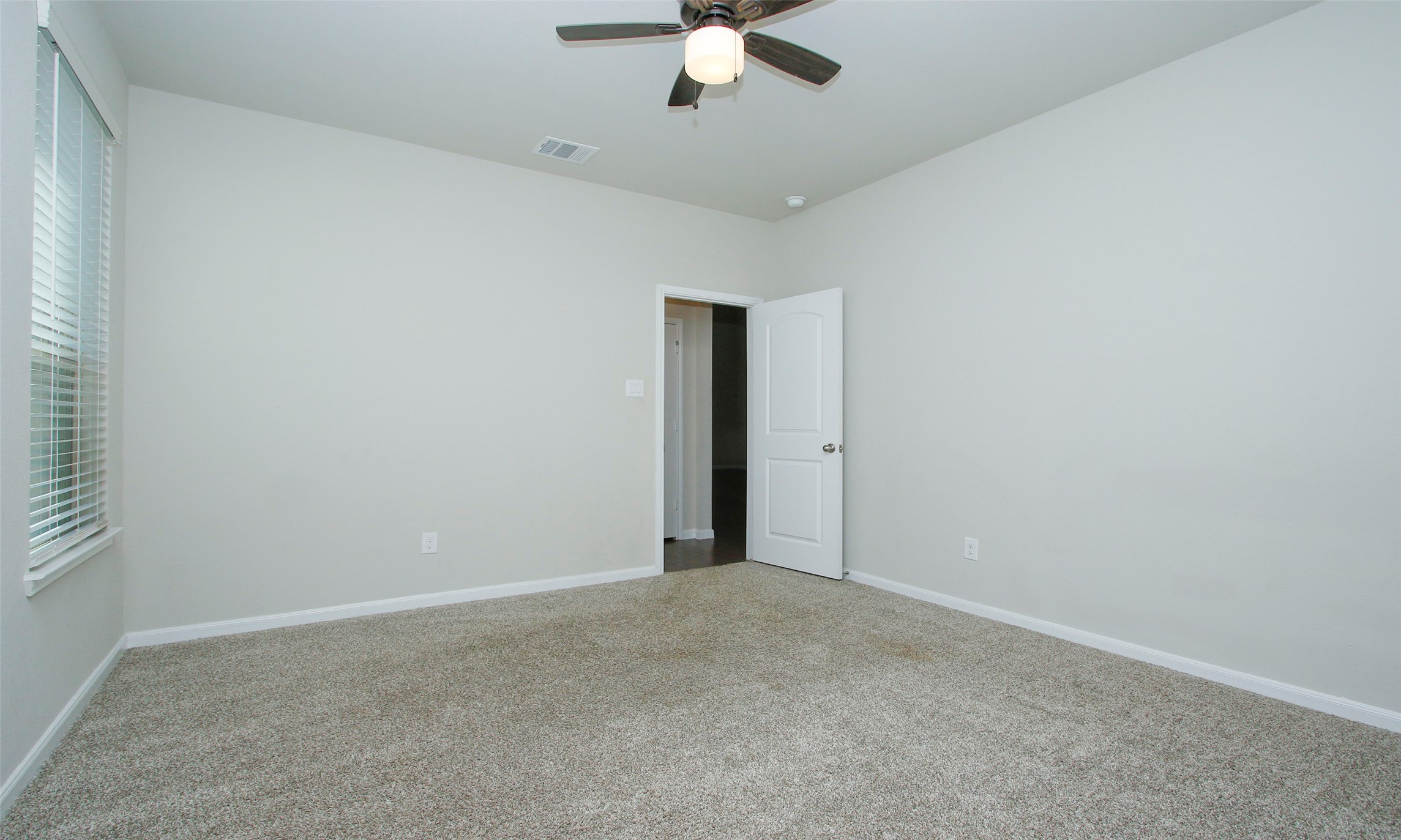 14120 Sand Ridge Court Conroe, TX 77384 - Photo 27 of 43 a view of an empty room