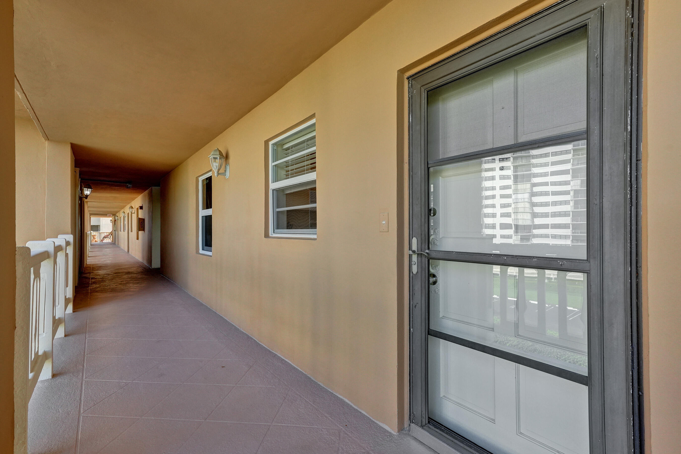 308 Golfview Road, Unit 406 North Palm Beach, FL 33408 - Photo 24 of 45 DSC02140