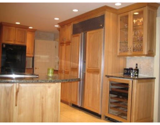 5 Village Gate Road Canton, MA 02021 - Photo 4 of 29 Gallery Image 4