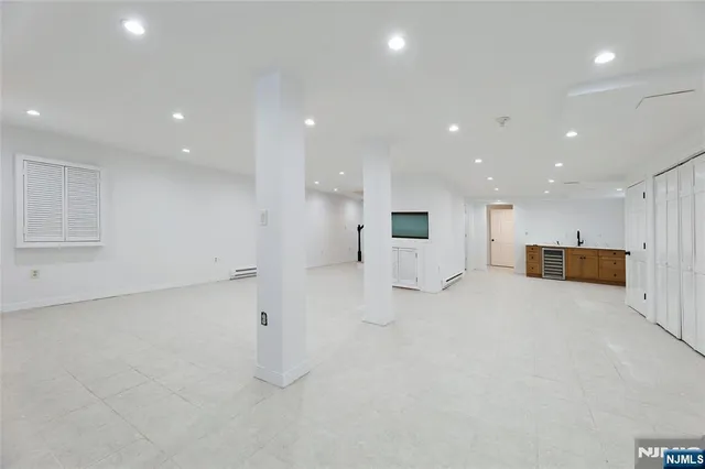 $725,000 | 376 Stanhope Sparta Road, Sparta, NJ 07871