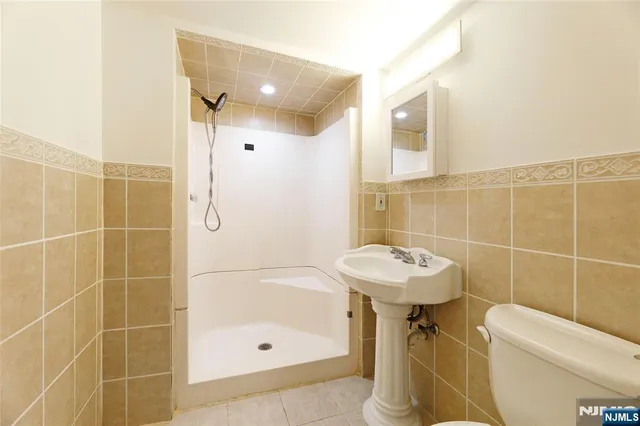 $725,000 | 376 Stanhope Sparta Road, Sparta, NJ 07871