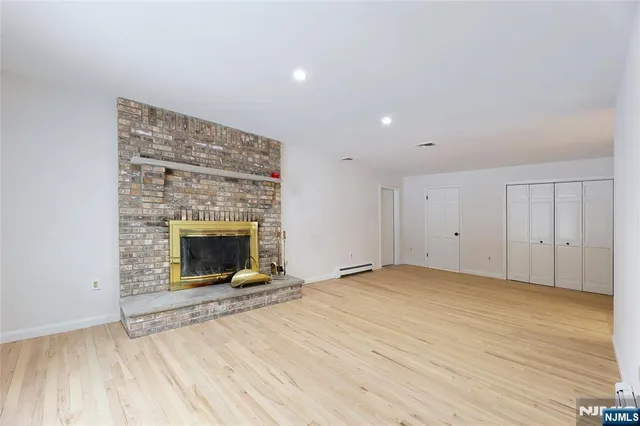 $725,000 | 376 Stanhope Sparta Road, Sparta, NJ 07871