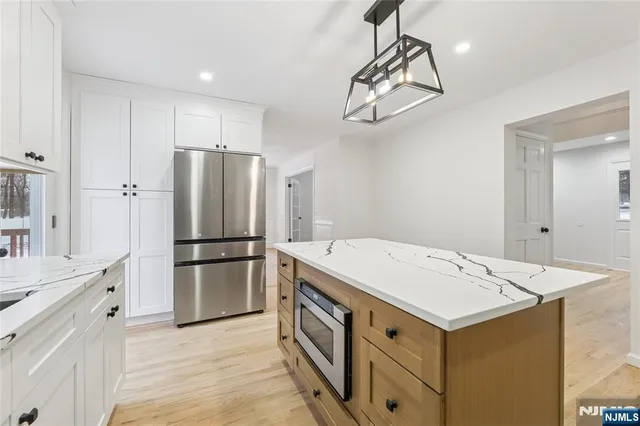 $725,000 | 376 Stanhope Sparta Road, Sparta, NJ 07871