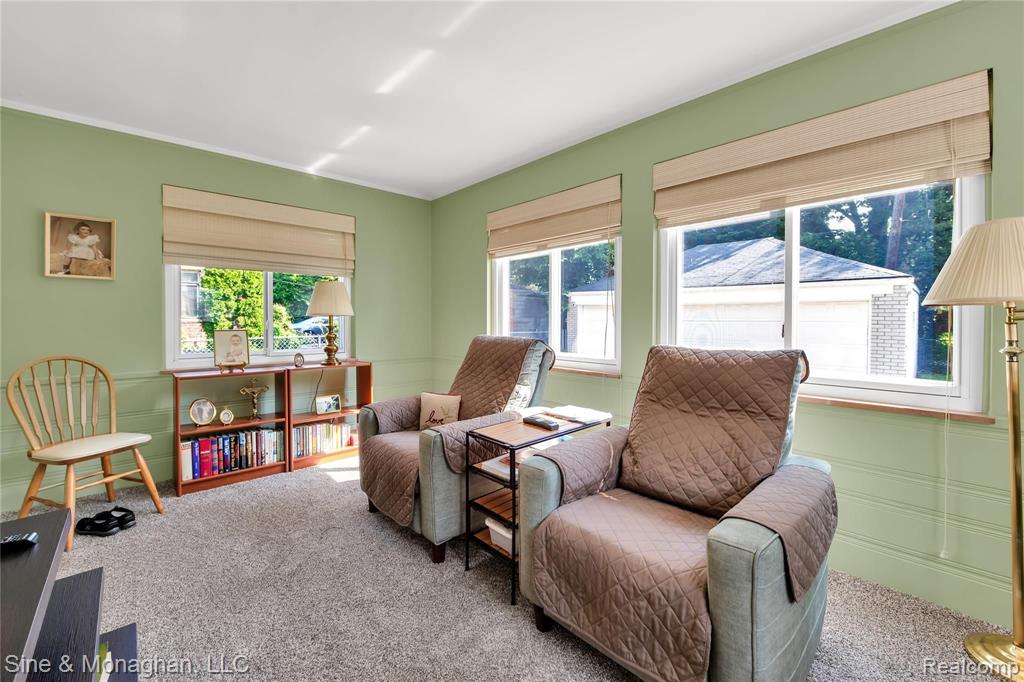 954 Harcourt Road Grosse Pointe Park, MI 48230 - Photo 14 of 46
