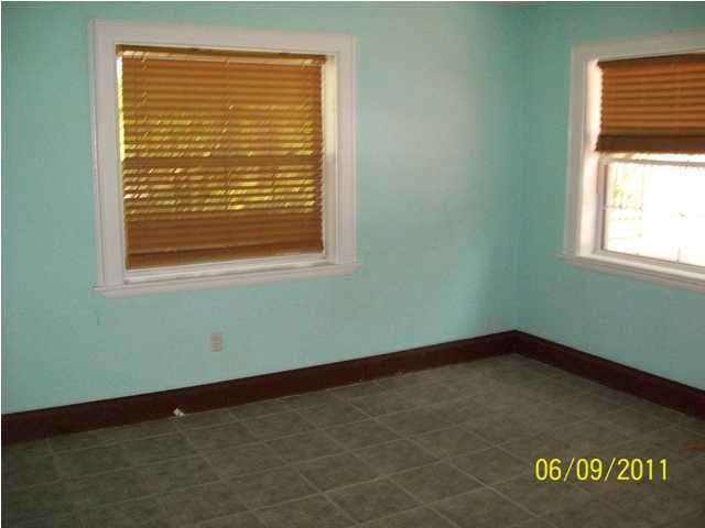 43 Miami Street Destin, FL 32550 - Photo 8 of 12 a view of a room with a window