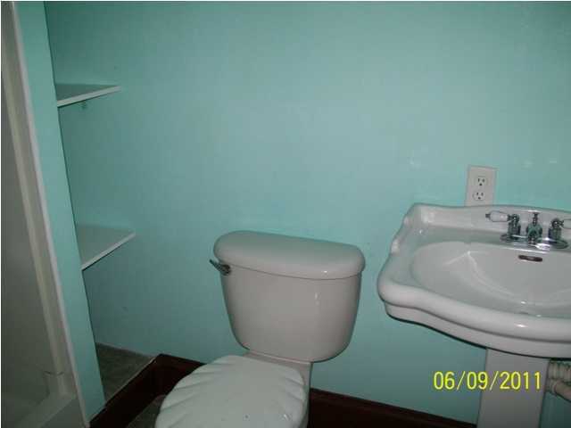 43 Miami Street Destin, FL 32550 - Photo 9 of 12 a bathroom with a toilet and a sink