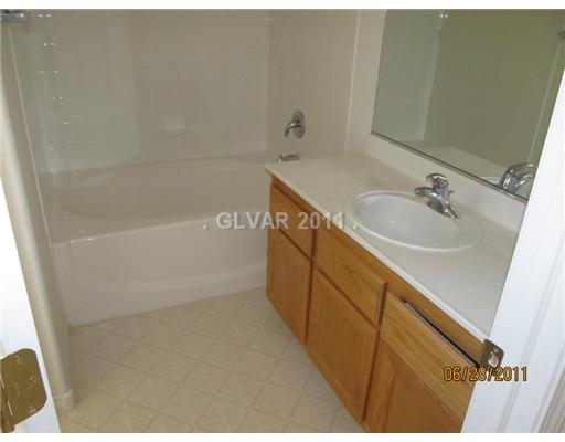 7260 Vinca Road Las Vegas, NV 89113 - Photo 12 of 22 Master Bath/Spa.