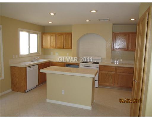 7260 Vinca Road Las Vegas, NV 89113 - Photo 7 of 22 Kitchen.