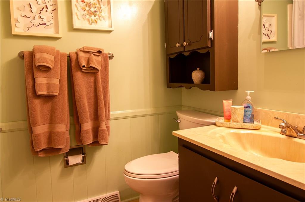 5736 Davis Road Walkertown, NC 27051 - Photo 30 of 47