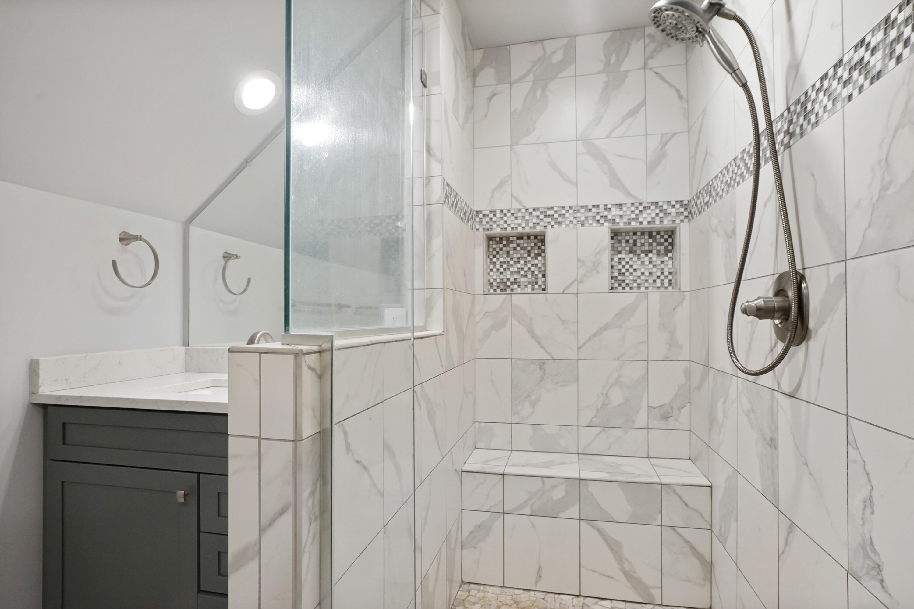 11176 Mcgregor Road Pinckney, MI 48169 - Photo 22 of 49 On Suit Bathroom for Bedroom #2