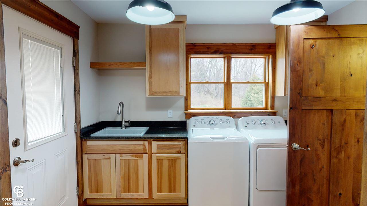 3304 Hodges Road Dryden, MI 48428 - Photo 20 of 39 50072407-19.JPG