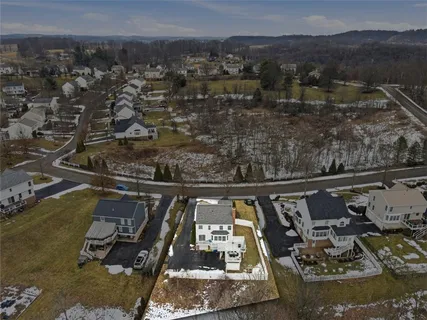 $455,000 | 1007 Fieldstone Drive, Canonsburg, PA 15317