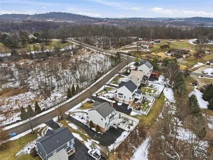 $455,000 | 1007 Fieldstone Drive, Canonsburg, PA 15317