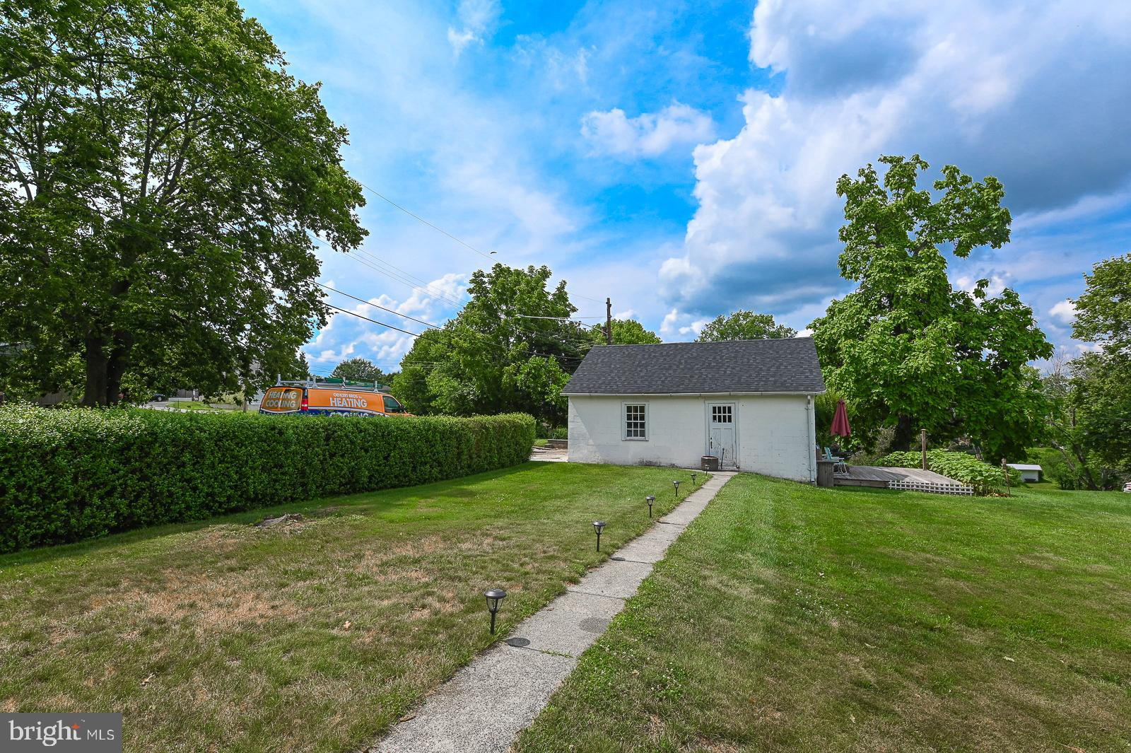 273 Chestnut Street Spring City, PA 19475 - Photo 5 of 55