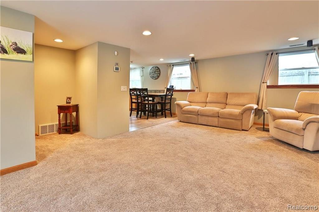 12518 Sumpter Road Carleton, MI 48117 - Photo 8 of 17