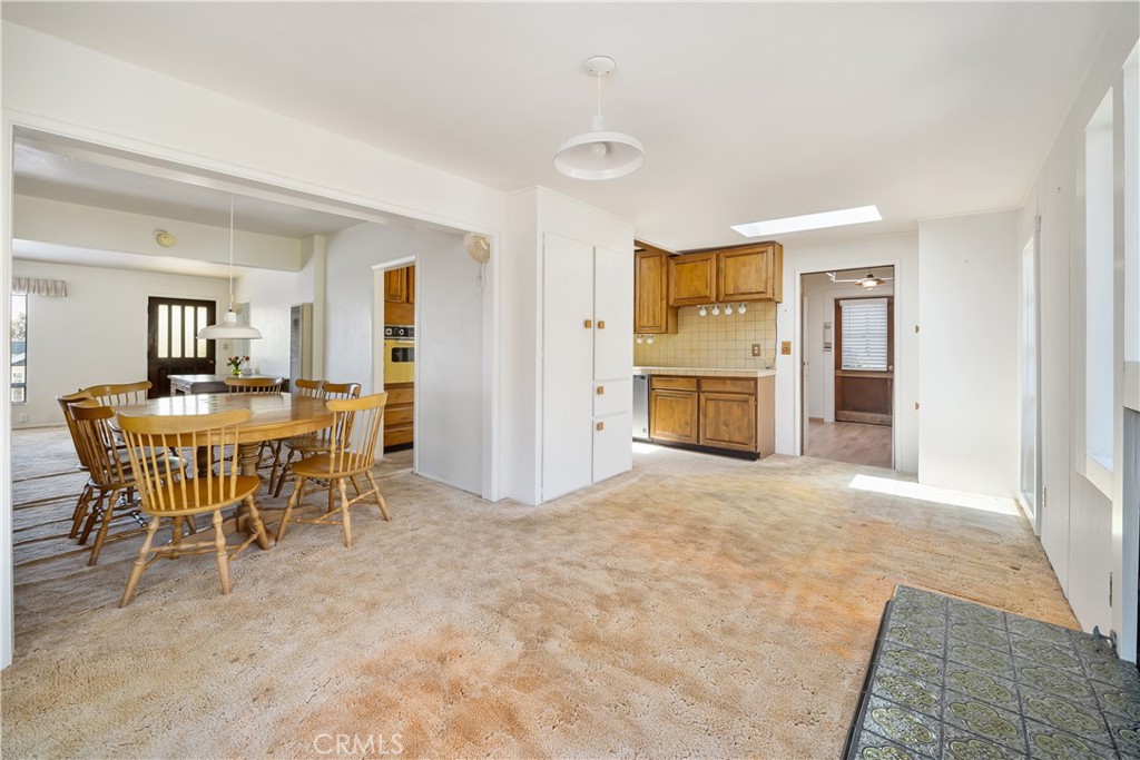 2275 Cass Avenue Cayucos, CA 93430 - Photo 33 of 60 a dining room with furniture and window