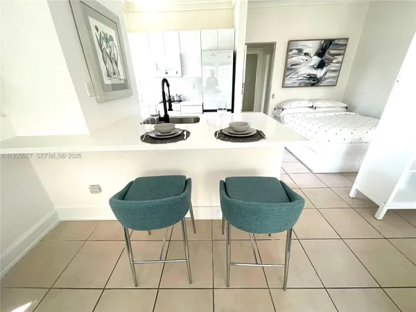 $1,950 | 1611 Michigan Avenue, Unit 27, Miami Beach, FL 33139