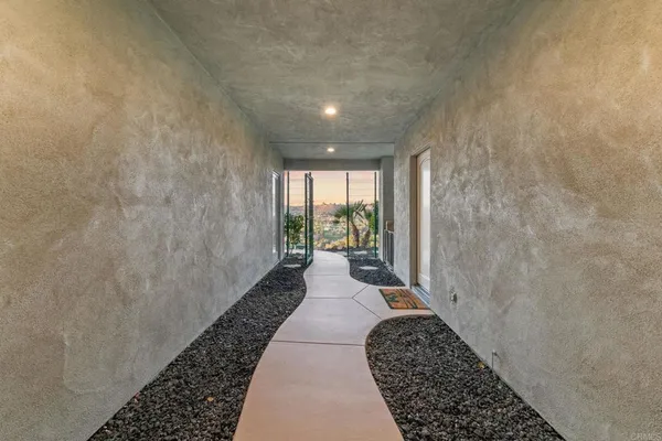 $2,240,000 | 30330 VÃa Maria Elena, Bonsall, CA 92003