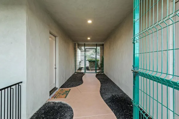 $2,240,000 | 30330 VÃa Maria Elena, Bonsall, CA 92003