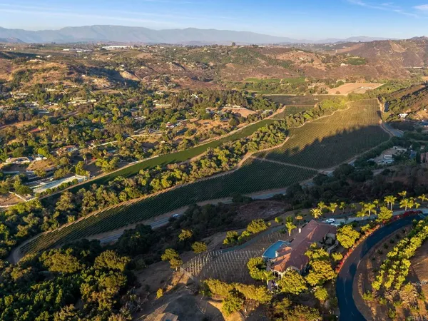 $2,240,000 | 30330 VÃa Maria Elena, Bonsall, CA 92003