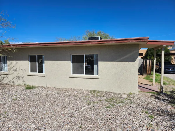 $1,250 | 2116 North Bell Avenue, Tucson, AZ 85712