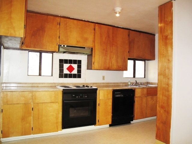 2810 North Locust Road Spokane, WA 99206 - Photo 5 of 20