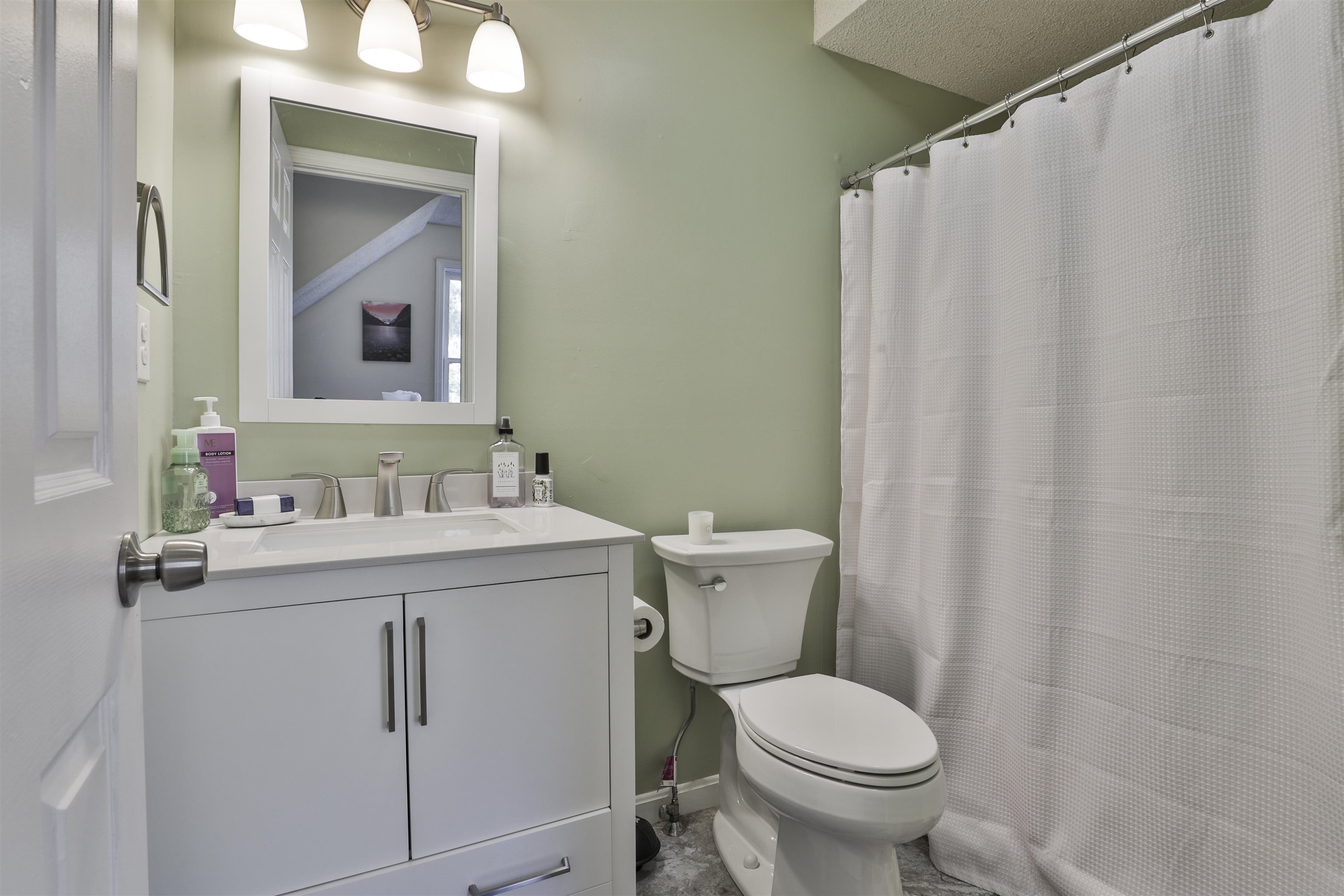 8 Chestnut Circle Merrimack, NH 03054 - Photo 15 of 20 Gallery Image 15